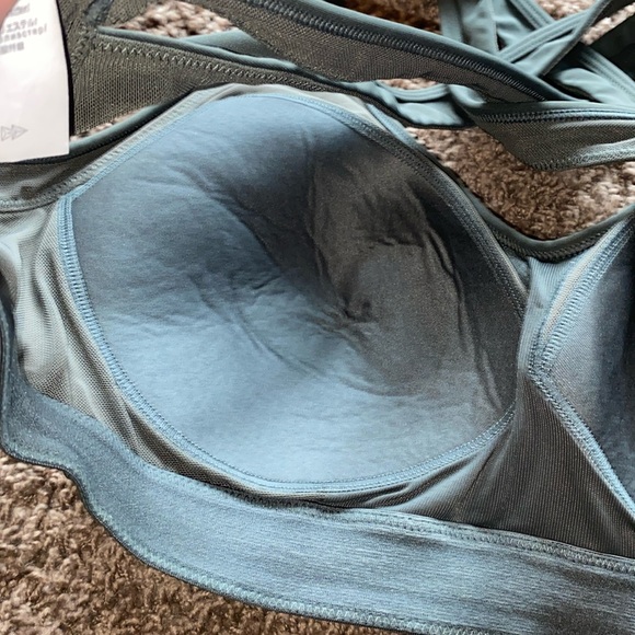 Yvette Power Crossback Sports Bra - Picture 9 of 11